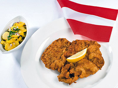 Österreich: Wiener Schnitzel mit Erdäpfelsalat