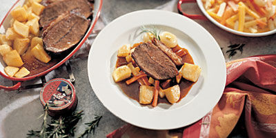 Geschmorter Rindsbraten mit Wurzelgemüse