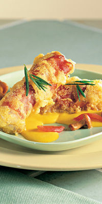 Putenstreifen mit Eier-schwammerln und Currysauce
