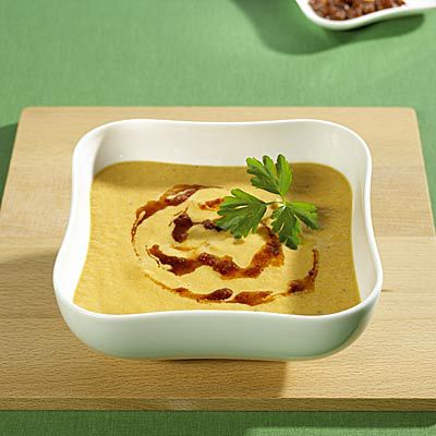 Karotten-Blutorangen-Suppe mit Winterpesto