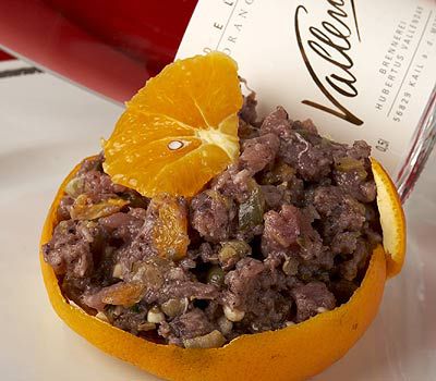 Thunfisch-Tatar mit Orangengeist