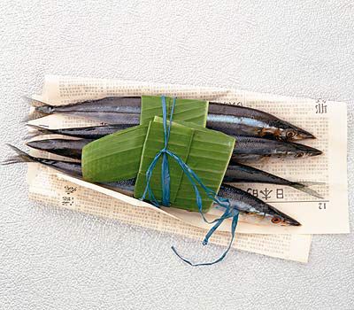 Gedämpfter Silberfisch mit Gemüse und Chili