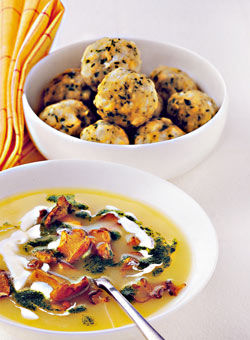 Eierschwammerlsuppe
