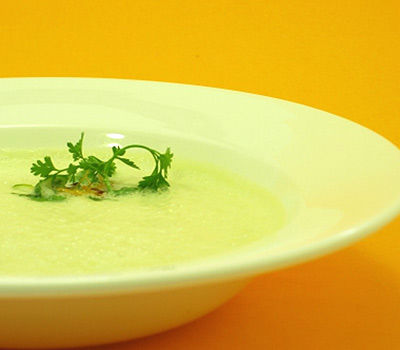 Cremesuppe vom weißen & grünen Spargel