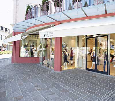 Shops & Spas