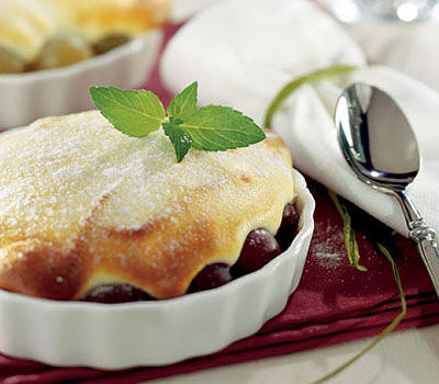 Topfensoufflé mit Trauben