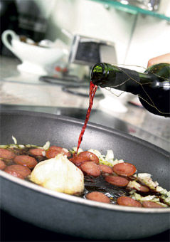 Chorizo in Rotwein