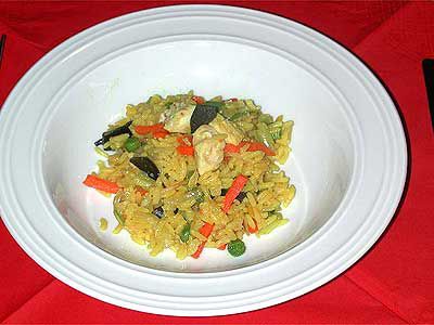 Nasi Goreng mit Hühnerspieß