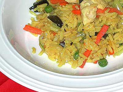 Nasi Goreng mit Hühnerspieß