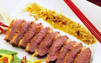 Entenbrust mit roter Currysauce