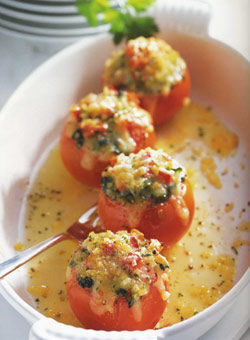 Gefüllte Tomaten mit Käse überbacken