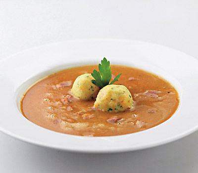 Ganslsuppe Mit Bröselknödel