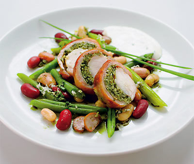 Kaninchen mit Bohnensalat