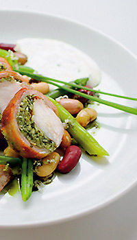 Kaninchen mit Bohnensalat