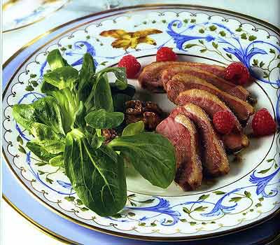 Marinierte Entenbrust mit Vogerlsalat