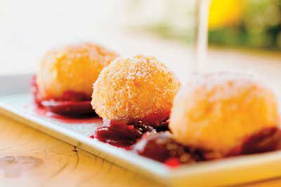 Topfenknödel mit Zwetschkenröster