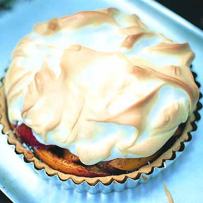 Nektarinenkuchen mit Baiserhaube