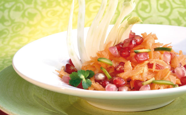 Bild: GUSTO / Ulrike Köb Karotten-Granatapfel-Salat