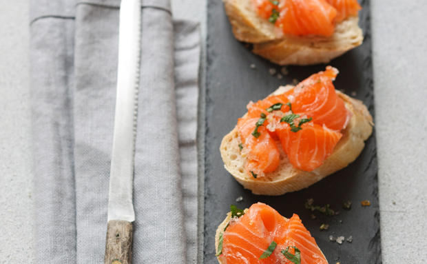 Orangengebeizter Lachs mit Zimt und Minze