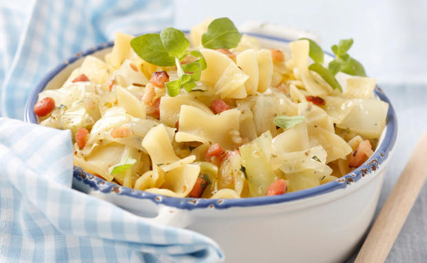 Bild: GUSTO / Theresa Schrems Krautfleckerl mit Speck