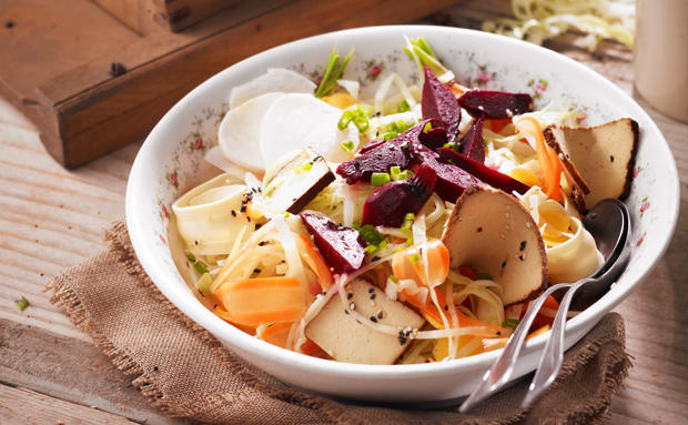 Krautsalat mit Räuchertofu