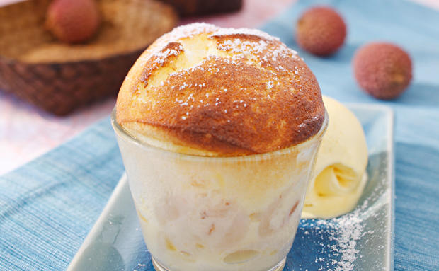 Bild: GUSTO / Eisenhut & Mayer Joghurtsoufflée mit Litschi