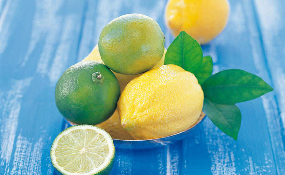 Zitronen und Limetten
