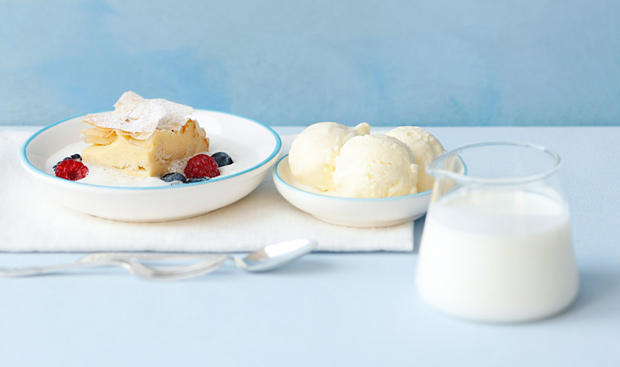 Milchrahmstrudel mit Topfen-Rahm-Eis