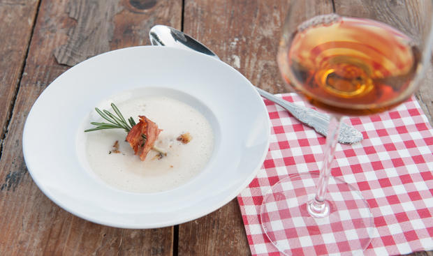 Bild: GUSTO / Ferdinand Neumueller Graukassuppe mit Speck