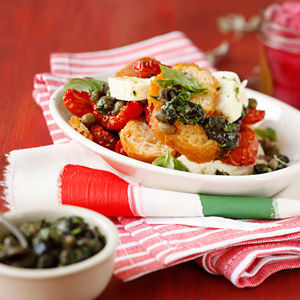 Paradeiser-Brotsalat mit Ricotta