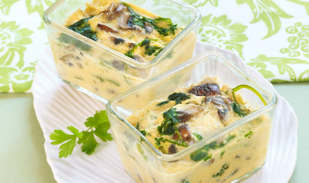 Bild: GUSTO / Ulrike Köb Spinat-Pilz-Kokos-Pudding