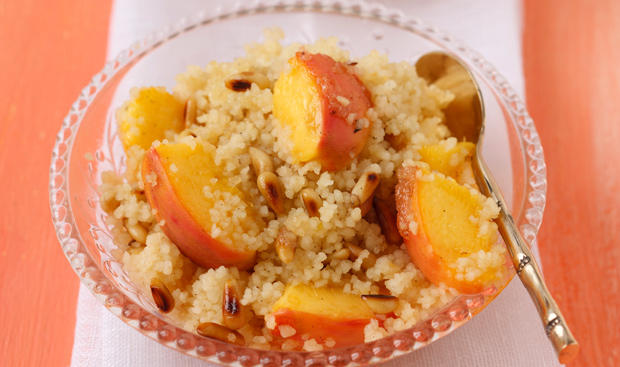 Gebratener Couscous mit Pfirsich