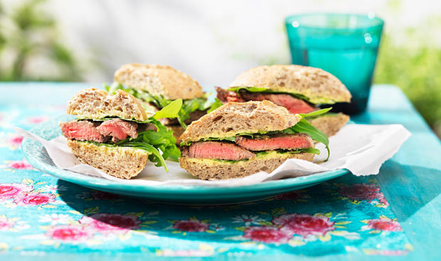 Bild: GUSTO / Eisenhut & Mayer Sandwiches mit Rindsfilet