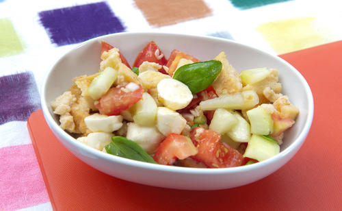 Bild: GUSTO / Ulrike Köb Kinderküche Brotsalat