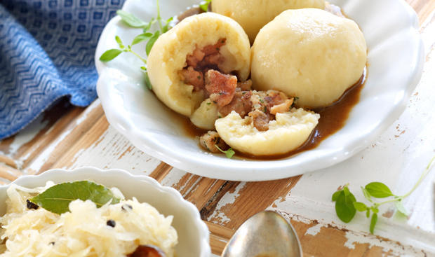 Grammelknödel mit Sauerkraut