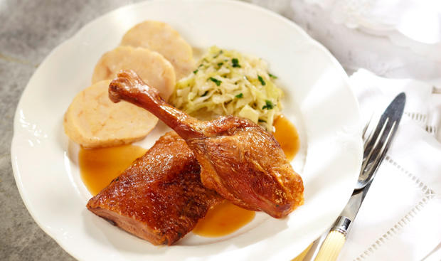 Bild: GUSTO / Liewehr Stefan Gansl mit Kraut