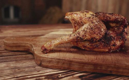 Bild: G+J Digital Production Beer Can Chicken