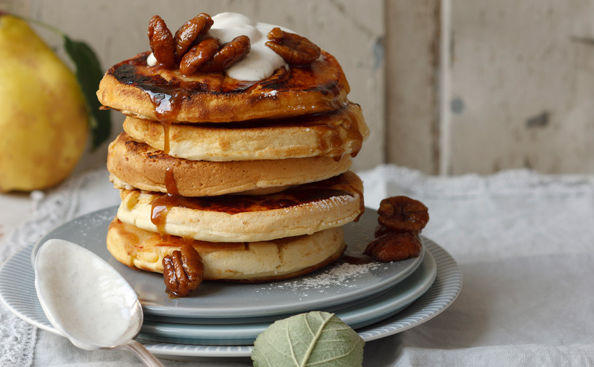 Quitten-Pancakes mit Pekannüssen