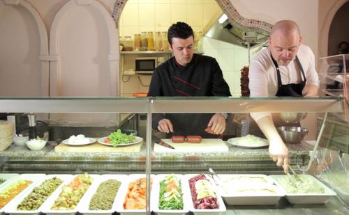 Bild: G+J Digital Products/Timo Moritz Kebab mit Minzparadeiser und Sucuk