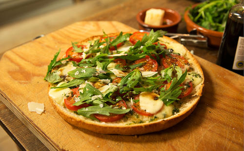 Bild: G+J Digital Products/Till Uhrig Fladenbrotpizza "Napoli"