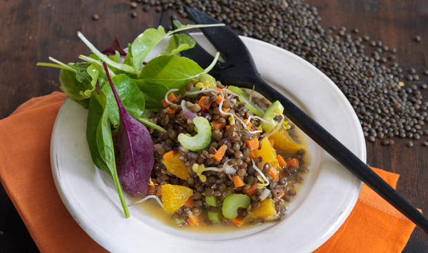 Bild: GUSTO / Ulrike Köb Linsensalat mit Orangendressing