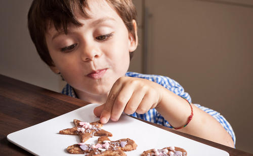 Bild: GUSTO / Eisenhut & Mayer Kinder kochen: Lebkuchen-Kekse