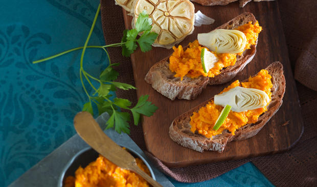 Bild: GUSTO / Ulrike Köb Kürbis-Crostini mit Artischocken