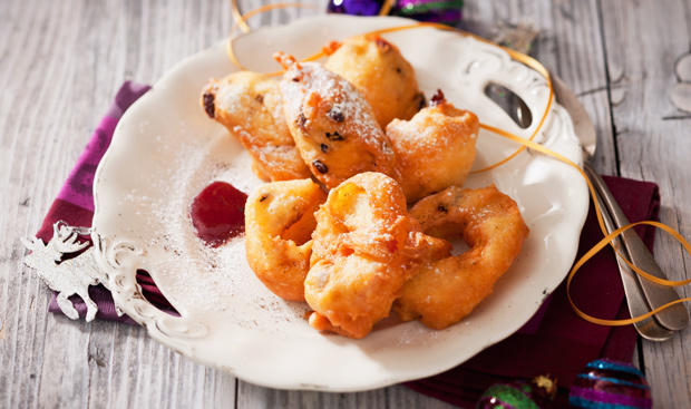 Oliebollen und Apelflappen