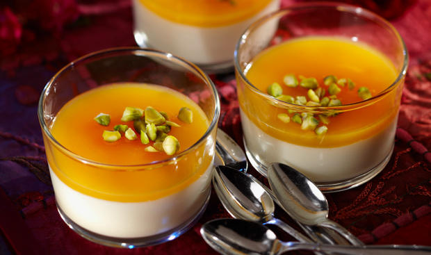 Milchpudding mit Orangensirup