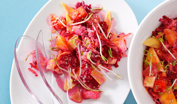 Bild: GUSTO / Eisenhut & Mayer Rübensalat mit Mango, Orange und Sesam