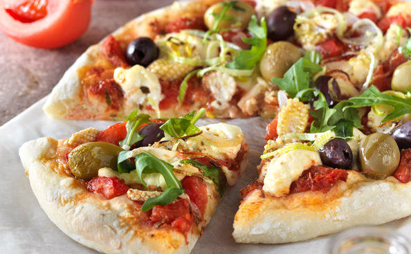 Bild: GUSTO / Ulrike Köb Vegane Gemüsepizza