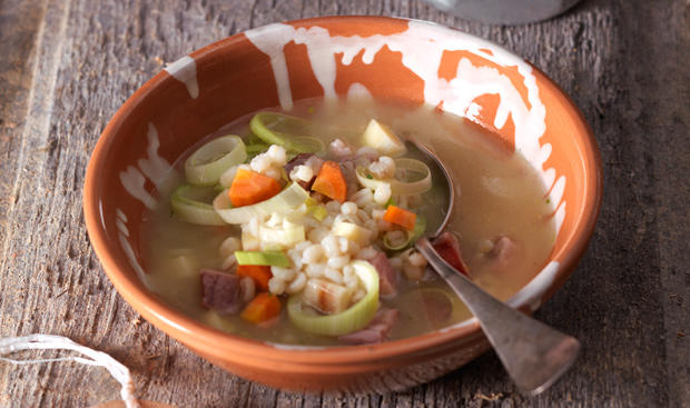 Bild: GUSTO / Ulrike Köb Gerstensuppe