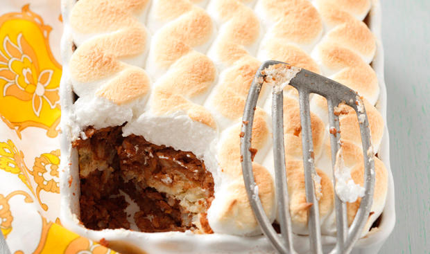 Bild: GUSTO / Theresa Schrems Reisauflauf mit Nougat und Schneehaube