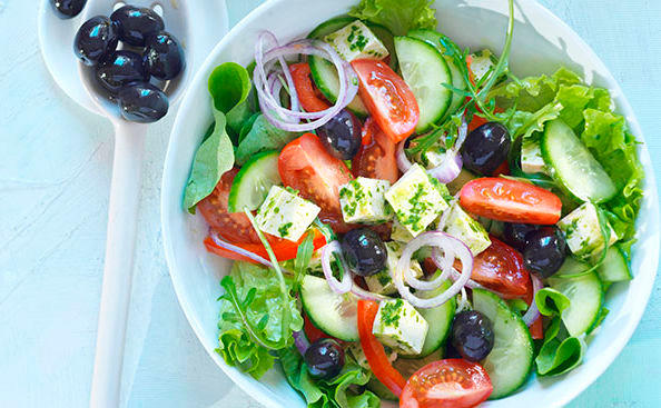 Salat mit Kräuter-Tofu